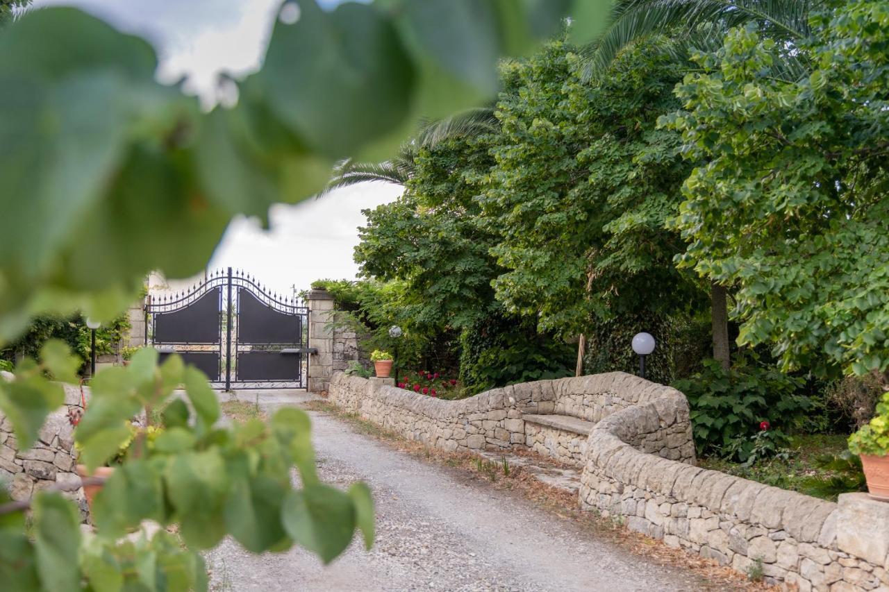 Casale Della Contea Affittacamere Modica Esterno foto