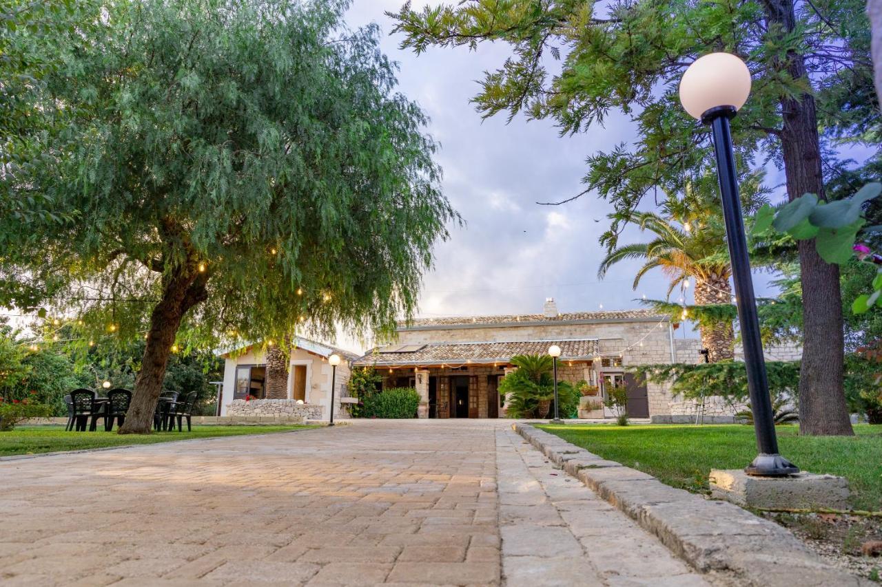 Casale Della Contea Affittacamere Modica Esterno foto